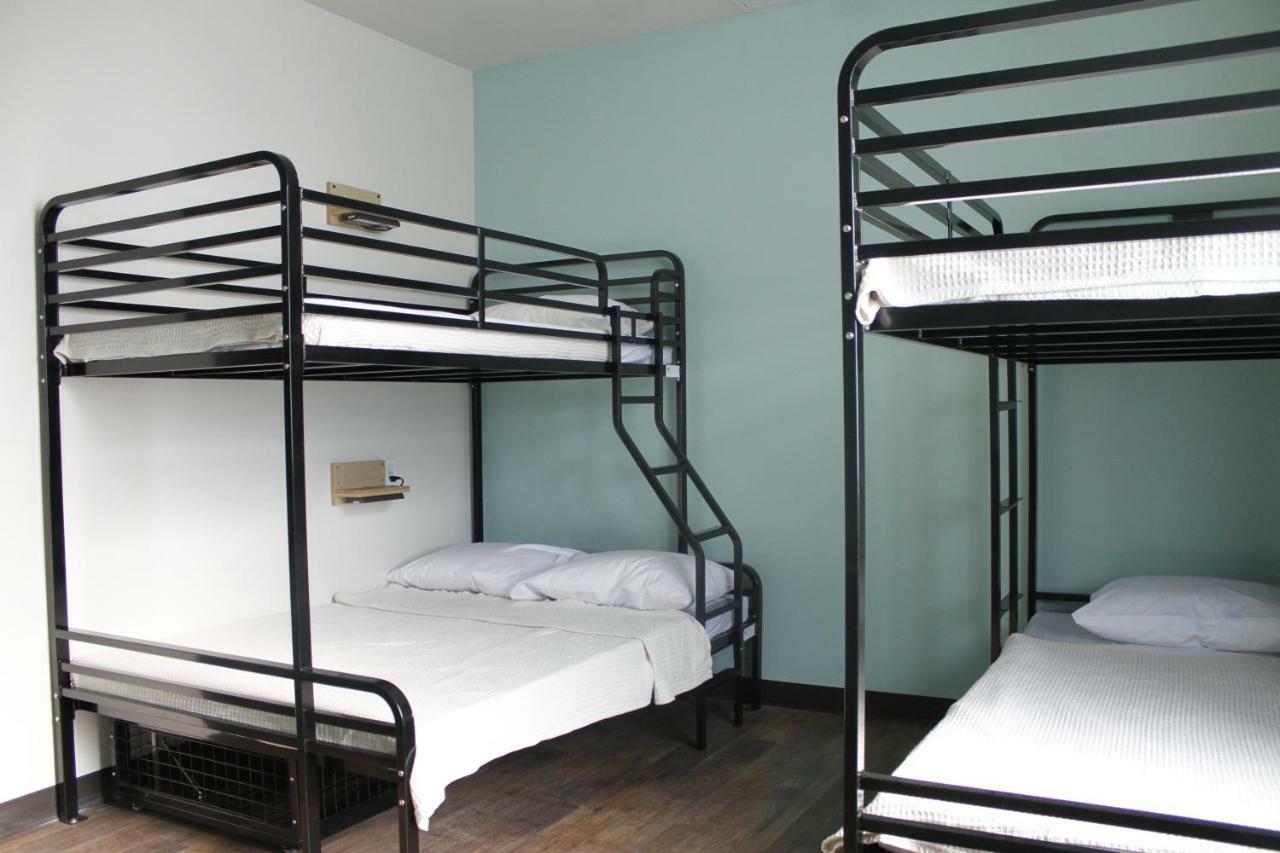 Cream City Hostel Милуоки Экстерьер фото