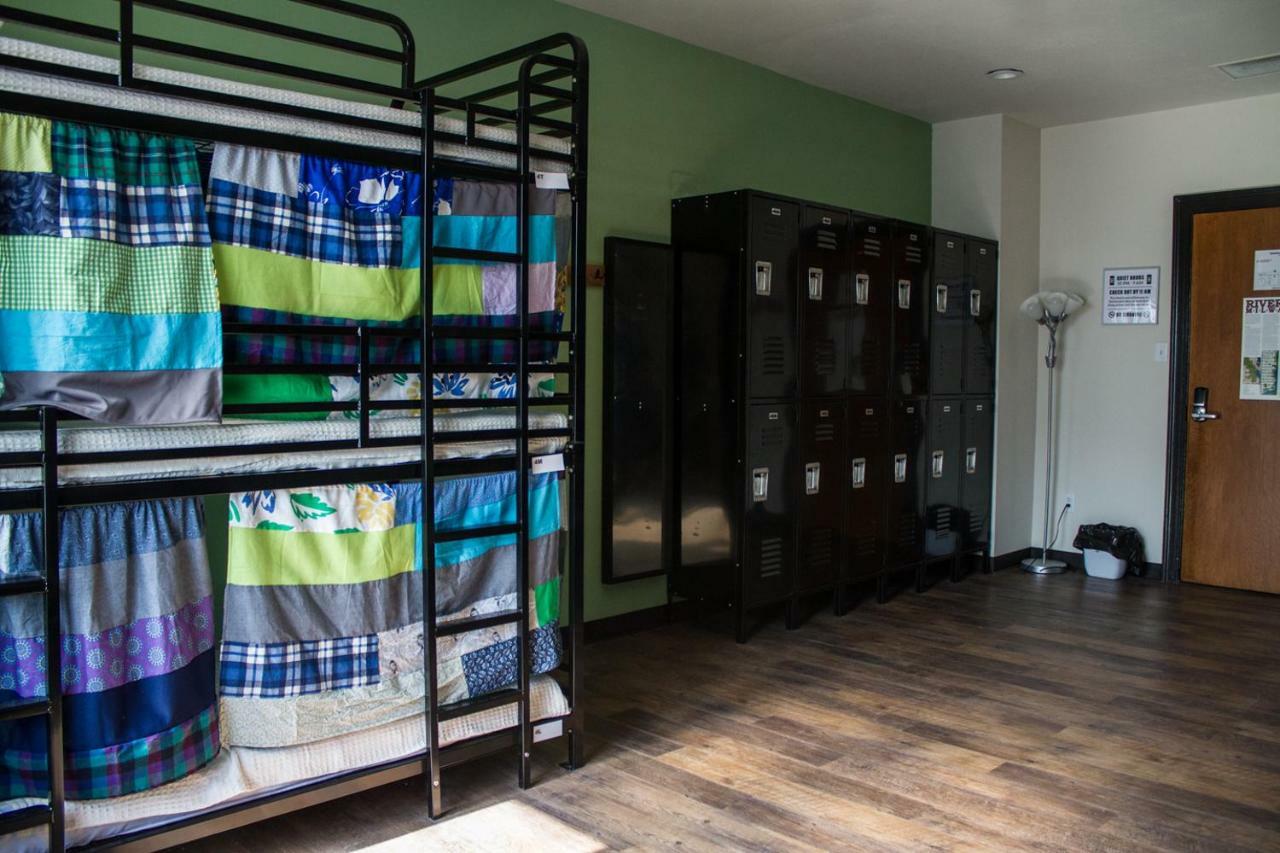 Cream City Hostel Милуоки Экстерьер фото