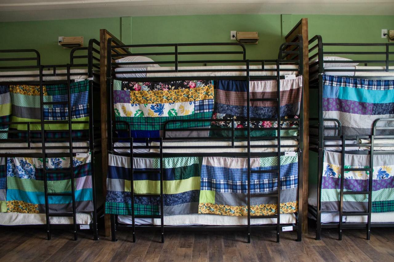 Cream City Hostel Милуоки Экстерьер фото
